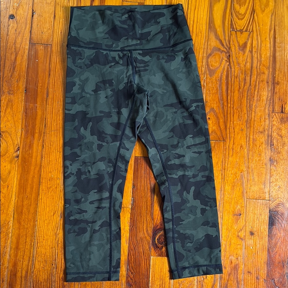Lululemon Athletica Green and Black Camouflage Leggings